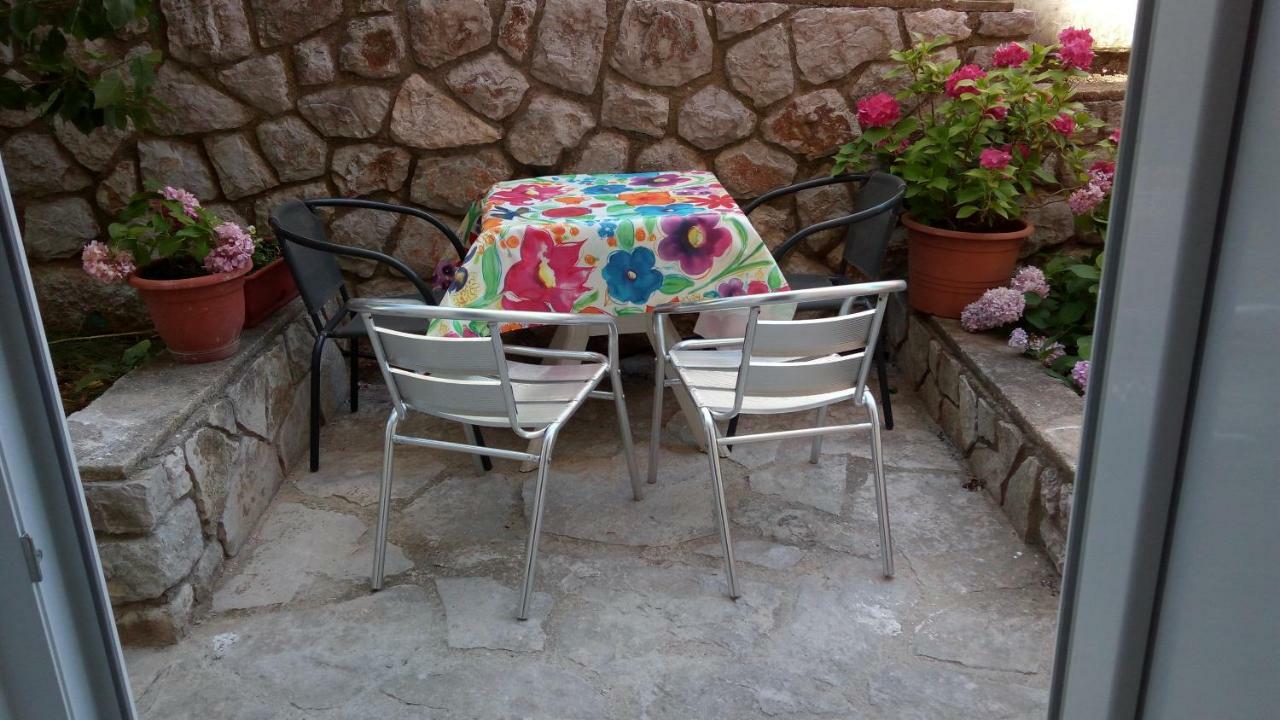 Apartmani Vitkovic II Cres Extérieur photo